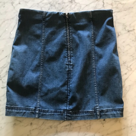 Free people demin mini skirt - Picture 3 of 3